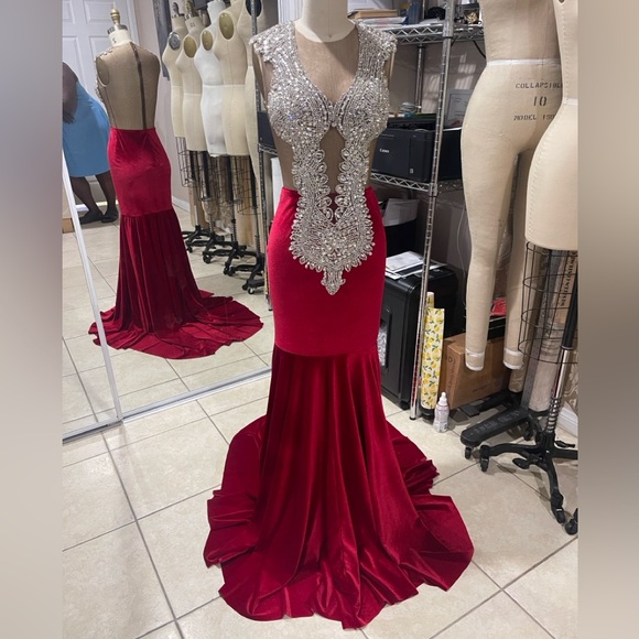 Dresses & Skirts - Prom dress